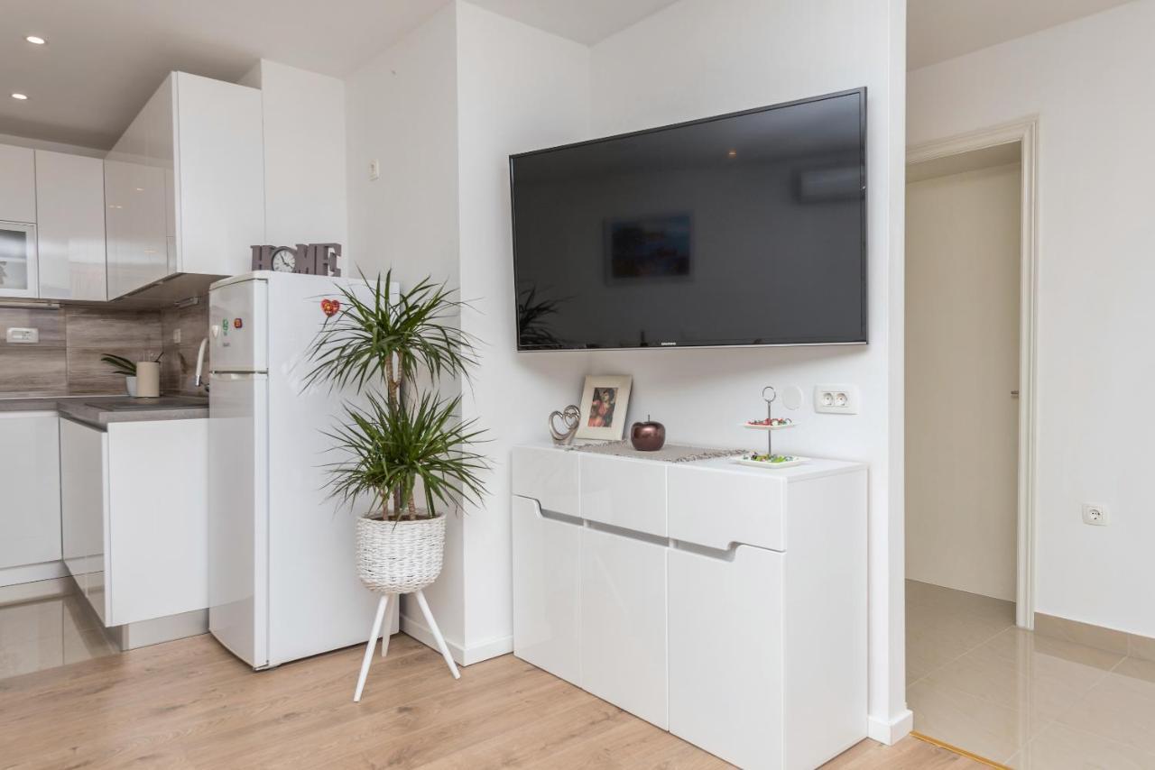 Apartment Strawberry マカルスカ エクステリア 写真